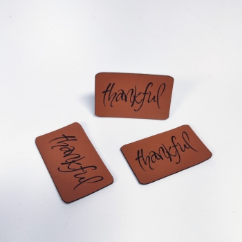 Kunstleder-Label "thankful" braun